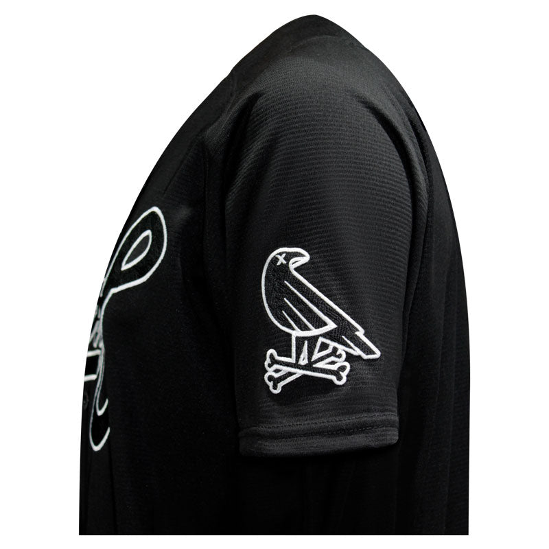 Classic B&W jersey by Crowdead. Sleeve view.