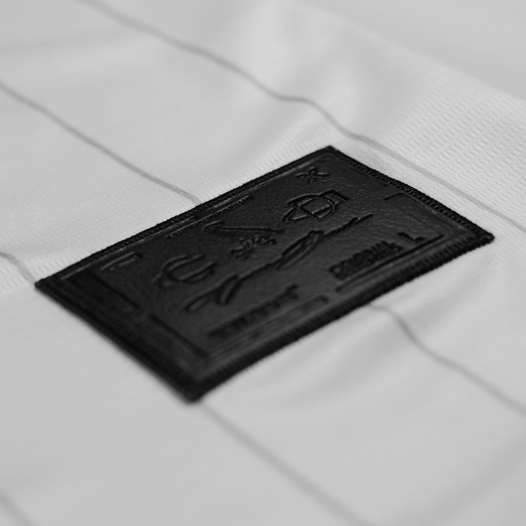 B&W jersey side label closeup.