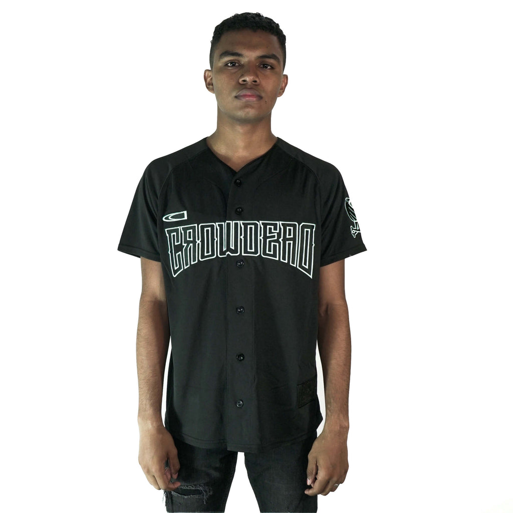 Model wearing Black Mint jersey by Crowdead.